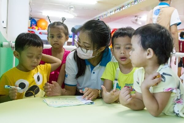 CGM摄理和平医疗团_职能治疗师评估孩子认知能力