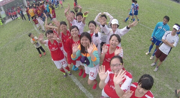 摄理台湾足球挑战新阶段_女足温柔的坚强
