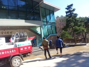 月明洞文化馆_大扫除_馆外清洗